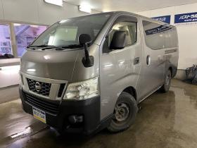 キャラバン　ＮＶ３５０　ディーゼルターボ　スタッドレスタイヤ付　カロッツェリアナビ　地デジ　バックカメラ 4WD 2500 4Dr