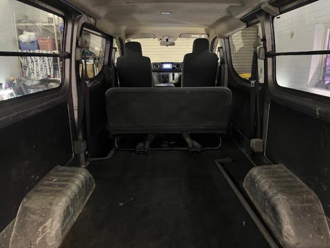 キャラバンＮＶ３５０　ディーゼルターボ　スタッドレスタイヤ付　カロッツェリアナビ　地デジ　バックカメラ 4WD 2500 4Dr