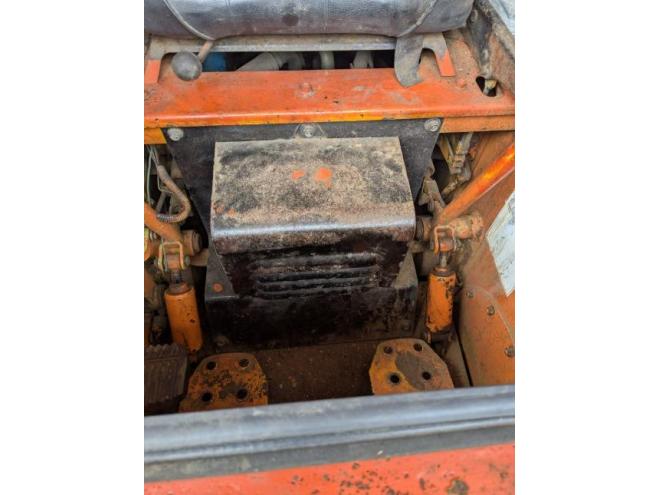 スキッドステアローダトヨタ　ジョブサン　SGK6　ガソリン　2.000H