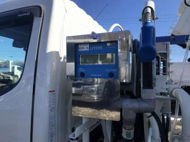 デュトロタンクローリー 2DG-XZU685M 新明和工業　 4WD 4000