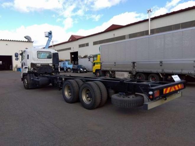 ギガキャブ付シャーシ　2PG-CYY77C　 2WD 9830