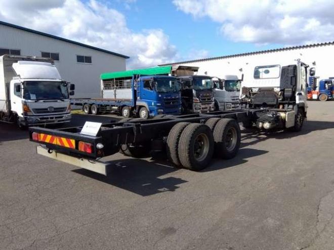 ギガキャブ付シャーシ　2PG-CYY77C　 2WD 9830