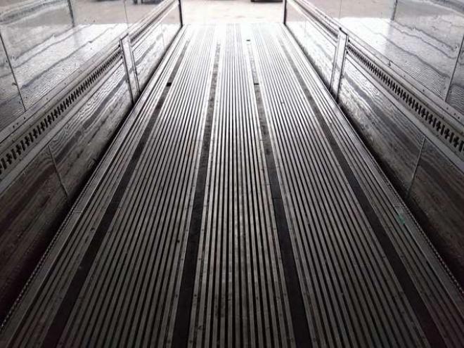 ギガ冷凍ウイング　QKG-CYJ77B 日本フルハーフ　 2WD 9830