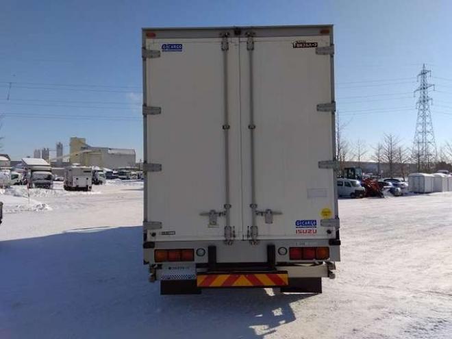 ギガウイング　QKG-CYJ77B 日本フルハーフ　 2WD 9830