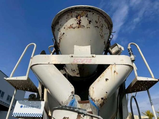 プロフィアミキサー　QPG-FS1AKDA カヤバ　 2WD 8860