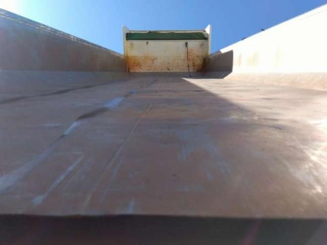 ギガダンプ　QKG-CYZ77A　 2WD 9830