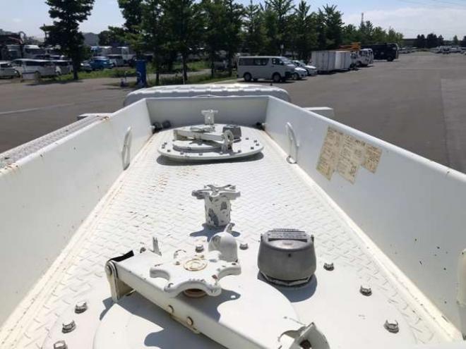 デュトロタンクローリー　SKG-XZU675M 極東開発工業　 4WD 4000