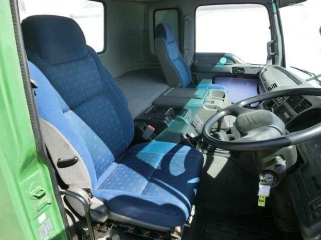 ギガキャブ付シャーシ　PDG-CYY77V8　 2WD 9830