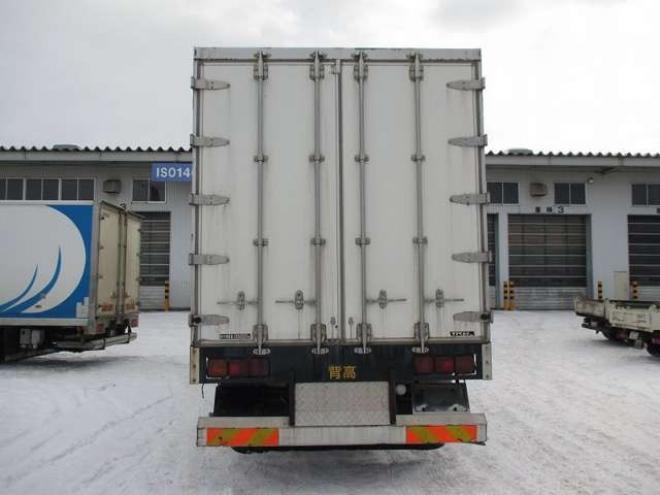 クオンチップ運搬車　ADG-CD4ZA　クオン　 2WD 13070