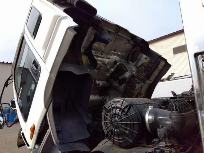 ギガ家畜運搬車　KL-CVR80P3　 2WD 15200