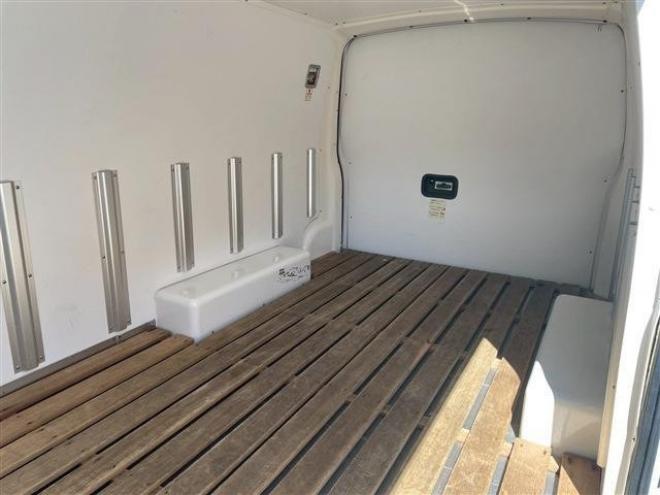 キャラバン3.0 DX ロングボディ ディーゼルターボ 4WD　冷蔵冷凍4WD 3000