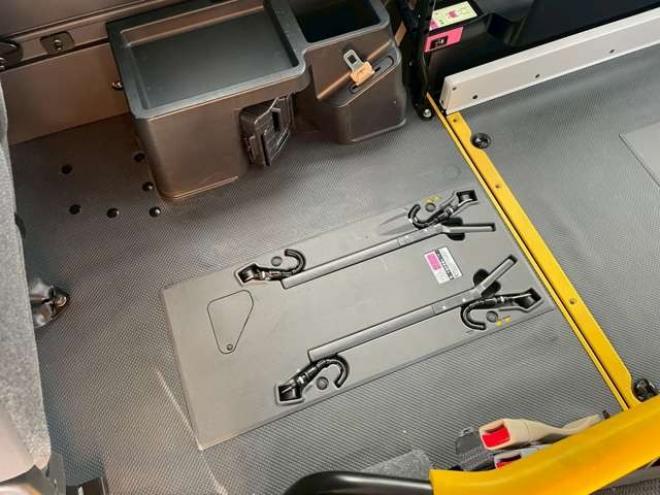 ハイエースバン2.8 ウェルキャブ Bタイプ ロング ディーゼルターボ 4WD　4WD　トヨタセーフティセンス付　オートステップ　リヤヒーター　リヤクーラー 福祉車両 2800