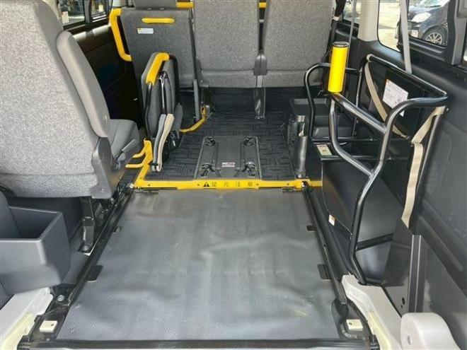 ハイエースバン2.8 ウェルキャブ Bタイプ ロング ディーゼルターボ 4WD　 福祉車両 2800