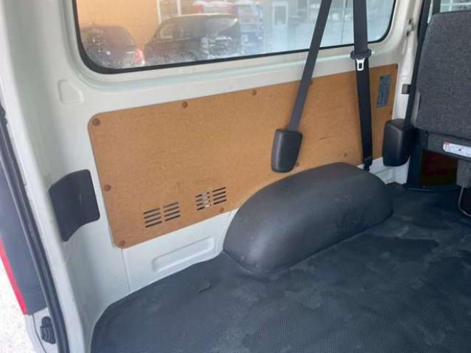 ハイエースバン2.8 DX ロング ディーゼルターボ 4WD　4WD　寒冷地仕様　9人　4ドア　トヨタセーフティセンス付　リヤヒーター付　夏・冬タイヤ有り 2800