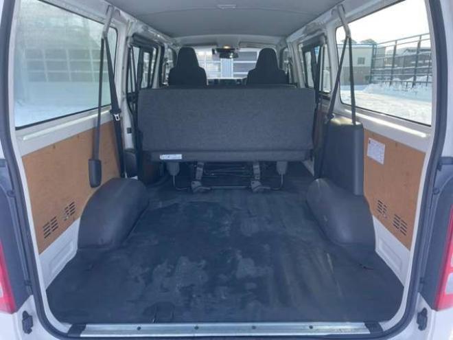 ハイエースバン2.8 DX ロング ディーゼルターボ 4WD　4WD　寒冷地仕様　9人　4ドア　トヨタセーフティセンス付　リヤヒーター付　夏・冬タイヤ有り 2800