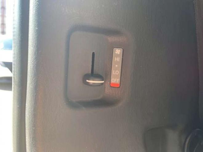 ハイエースバン2.8 DX ロング ディーゼルターボ 4WD　4WD　寒冷地仕様　社外ナビ　バックカメラ 2800