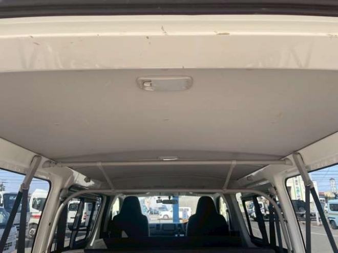 ハイエースバン2.8 DX ロング ディーゼルターボ 4WD　4WD　寒冷地仕様　社外ナビ　バックカメラ 2800