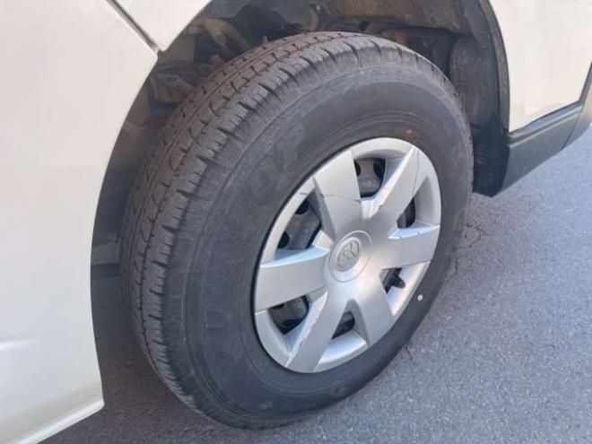 ハイエースバン2.8 DX ロング ディーゼルターボ 4WD　4WD　寒冷地仕様　社外ナビ　バックカメラ 2800