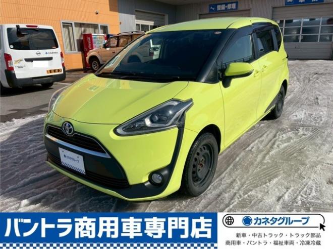 シエンタ1.5 G 4WD　4WD　純正ナビ　夏冬タイヤ 1500