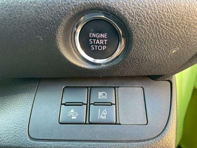 シエンタ1.5 G 4WD　4WD　純正ナビ　夏冬タイヤ 1500