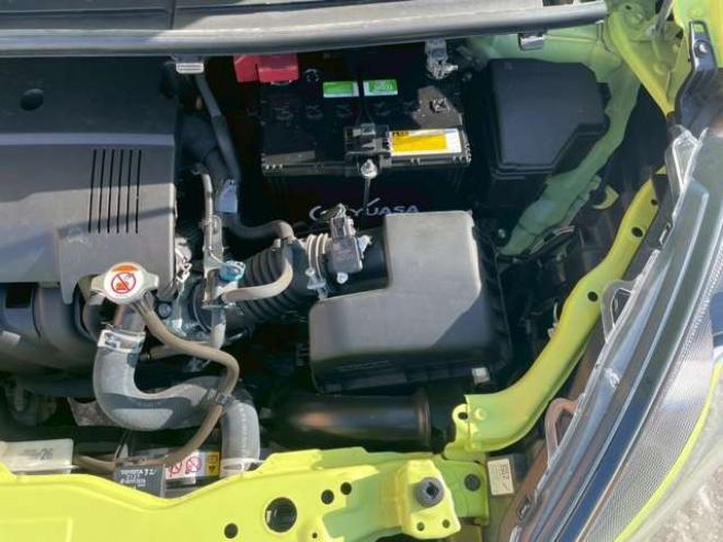 シエンタ1.5 G 4WD　4WD　純正ナビ　夏冬タイヤ 1500