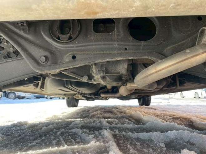 シエンタ1.5 G 4WD　4WD　純正ナビ　夏冬タイヤ 1500