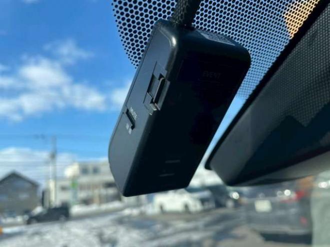 シエンタ1.5 G 4WD　4WD　純正ナビ　夏冬タイヤ 1500