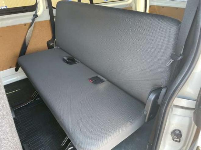 ハイエースバン2.8 DX ロング ディーゼルターボ 4WD　4WD　9人乗り　社外ナビ 2800