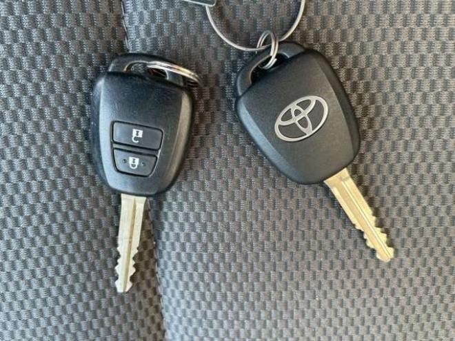 ハイエースバン2.8 DX ロング ディーゼルターボ 4WD　4WD　9人乗り　社外ナビ 2800