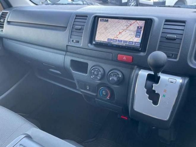 ハイエースバン2.8 DX ロング ディーゼルターボ 4WD　4WD　9人乗り　社外ナビ 2800