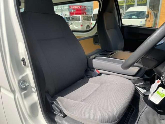 ハイエースバン2.8 リフト付バン ロング ディーゼルターボ 4WD　4WD　5ドア　パワーゲート付 2800