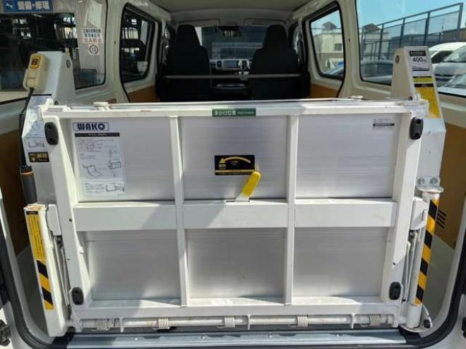 ハイエースバン2.8 リフト付バン ロング ディーゼルターボ 4WD　4WD　5ドア　パワーゲート付 2800