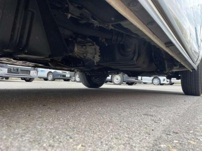 ハイエースバン2.8 リフト付バン ロング ディーゼルターボ 4WD　4WD　5ドア　パワーゲート付 2800