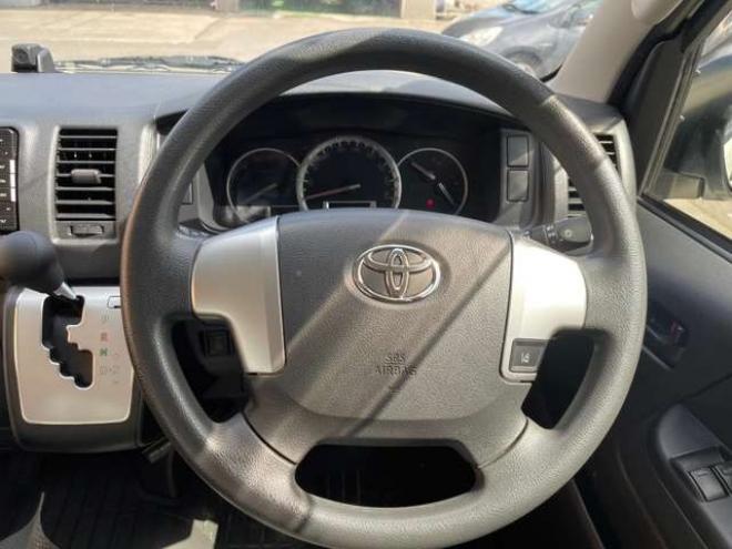 ハイエースバン2.8 リフト付バン ロング ディーゼルターボ 4WD　4WD　5ドア　パワーゲート付 2800