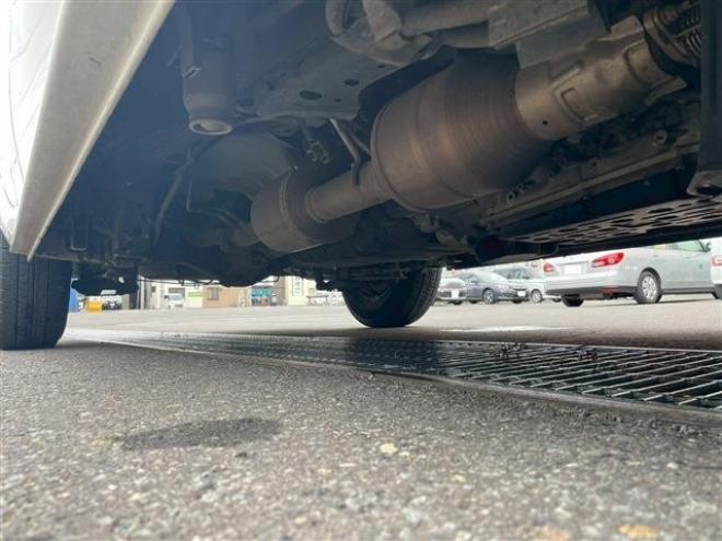 ハイエースバン2.8 中温強化冷凍バン ロング ディーゼルターボ 4WD　 2800