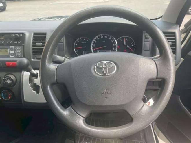 ハイエースバン2.8 中温冷凍バン ロング ディーゼルターボ 4WD　 2800