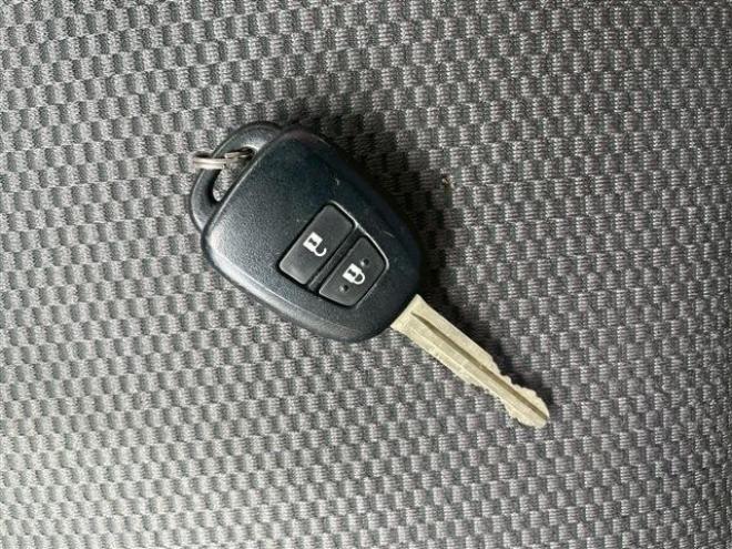 ハイエースバン2.8 中温強化冷凍バン ロング ディーゼルターボ 4WD　 2800