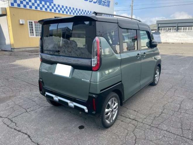 デリカミニG 4WD　4WD　夏冬タイヤ 660