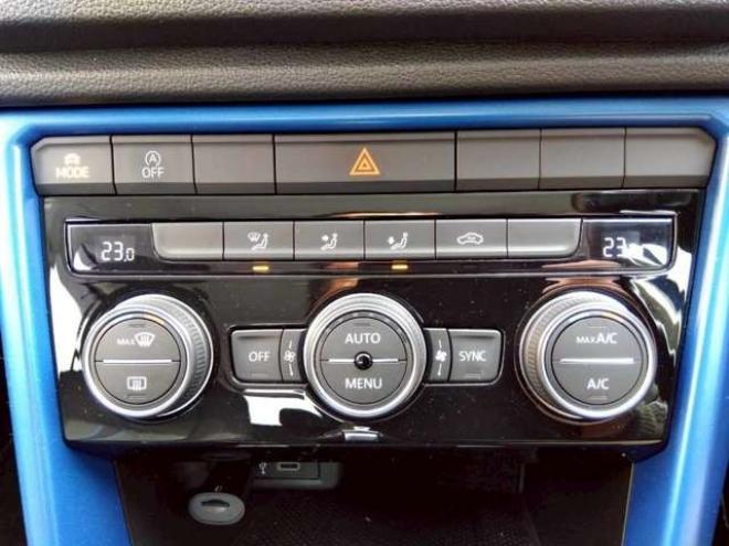 ワーゲンT-Roc　TDI Rライン ディーゼルターボ　 2WD 2000