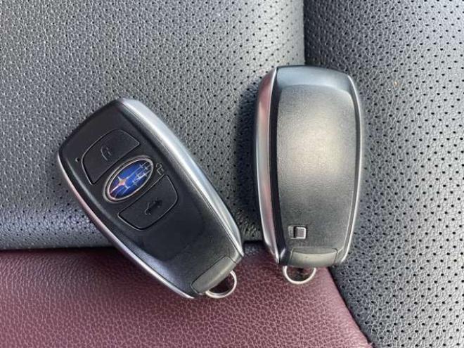 レヴォーグ1.8 STI スポーツ EX 4WD　4WD　アイサイトX　夏冬タイヤ 1800