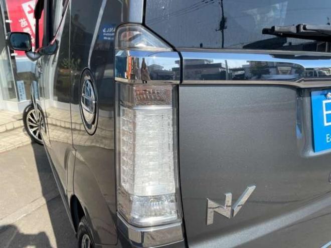 N-BOXスラッシュ G ターボAパッケージ 4WD　1年保証付/55000キロ/Bluetooth/純正8インチプレミアムナビ・フルセグTV/バックカメラ/エンジンスターター/純正15インチアルミホイール/国産ドライブレコーダー/HIDヘッドライト/車検整備2年付/法定整備/修復歴無し 660