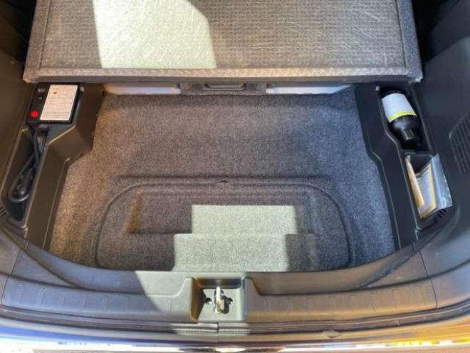 N-ONEプレミアム ツアラー Lパッケージ 4WD　1年走行距離無制限保証付/ナビ・フルセグTV/バックカメラ/国産前後ドライブレコーダー/ETC/純正アルミホイール15インチ夏タイヤ装着/アルミホイール付き冬タイヤ付き/2トーンカラー/車検整備2年付/法定整備/修復歴無 660