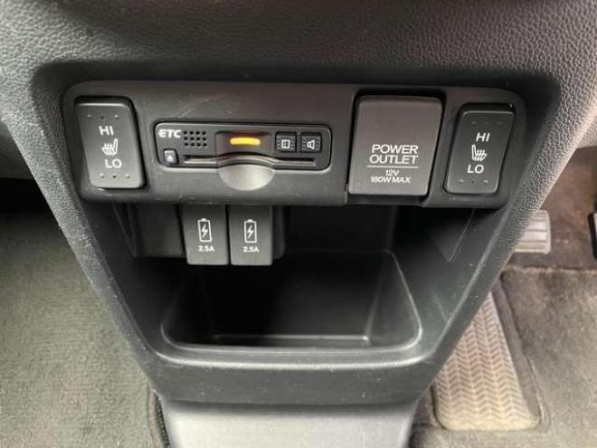 N-WGNカスタムG ターボパッケージ 4WD　1年保証付き/Bluetooth/ナビ・フルセグTV/バックカメラ/純正アルミホイール夏タイヤ装着/アルミホイール付き冬タイヤ付き/純正ETC/純正エンジンスターター/シートヒーター/後期型/車検整備2年付/法定整備/修復歴無し 660