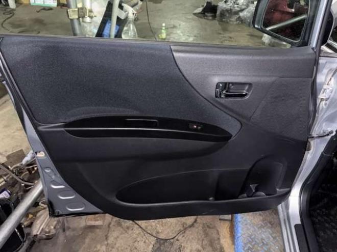 ムーヴカスタム メモリアルエディション　エイプリルフールセール!検9年7月 2WD 660