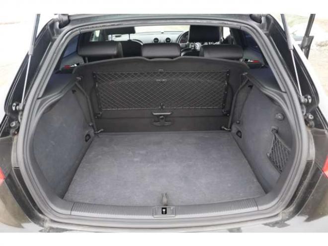 アウディA3スポーツバック 3.2 クワトロ Sライン 4WD　検R8/7　両側シートヒーター　パドルシフト　ETC 正規輸入車 3200