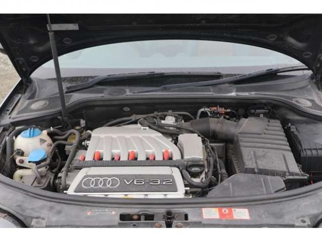 アウディA3スポーツバック 3.2 クワトロ Sライン 4WD　検R8/7　両側シートヒーター　パドルシフト　ETC 正規輸入車 3200