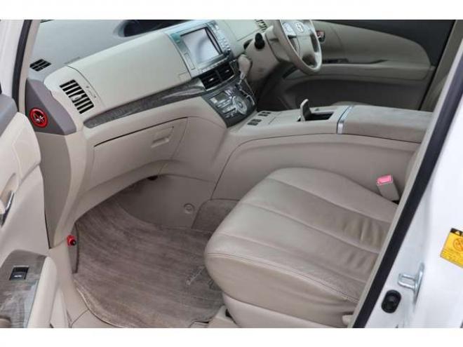 エスティマハイブリッド2.4 G レザーパッケージ 4WD　検2年　バックカメラ　パワーバックドア　左後オートステップ　ETC　自社　ローンカノウ 2400