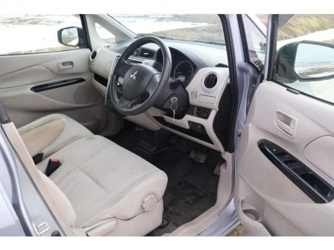 eKワゴンM 4WD　検二年　社外アルミ　自社　ローンカノウ 660