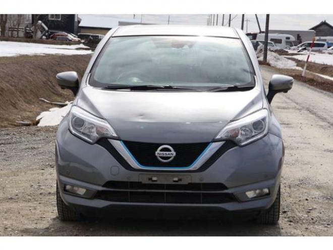 ノート1.2 e-POWER X　検二年　エマージェンシーブレーキ　アラウンドビューモニター　ドライブモード　車線逸脱警報　自社　ローンカノウ 2WD 1200