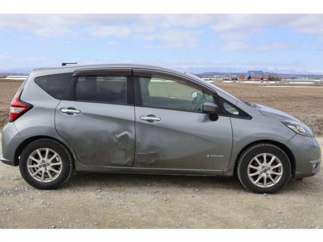 ノート1.2 e-POWER X　検二年　エマージェンシーブレーキ　アラウンドビューモニター　ドライブモード　車線逸脱警報　自社　ローンカノウ 2WD 1200